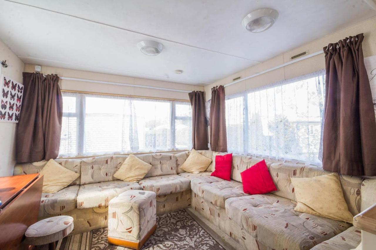 Great 8 Berth Caravan For Hire At Southview Holiday Park In Skegness Ref 33025E Exterior foto